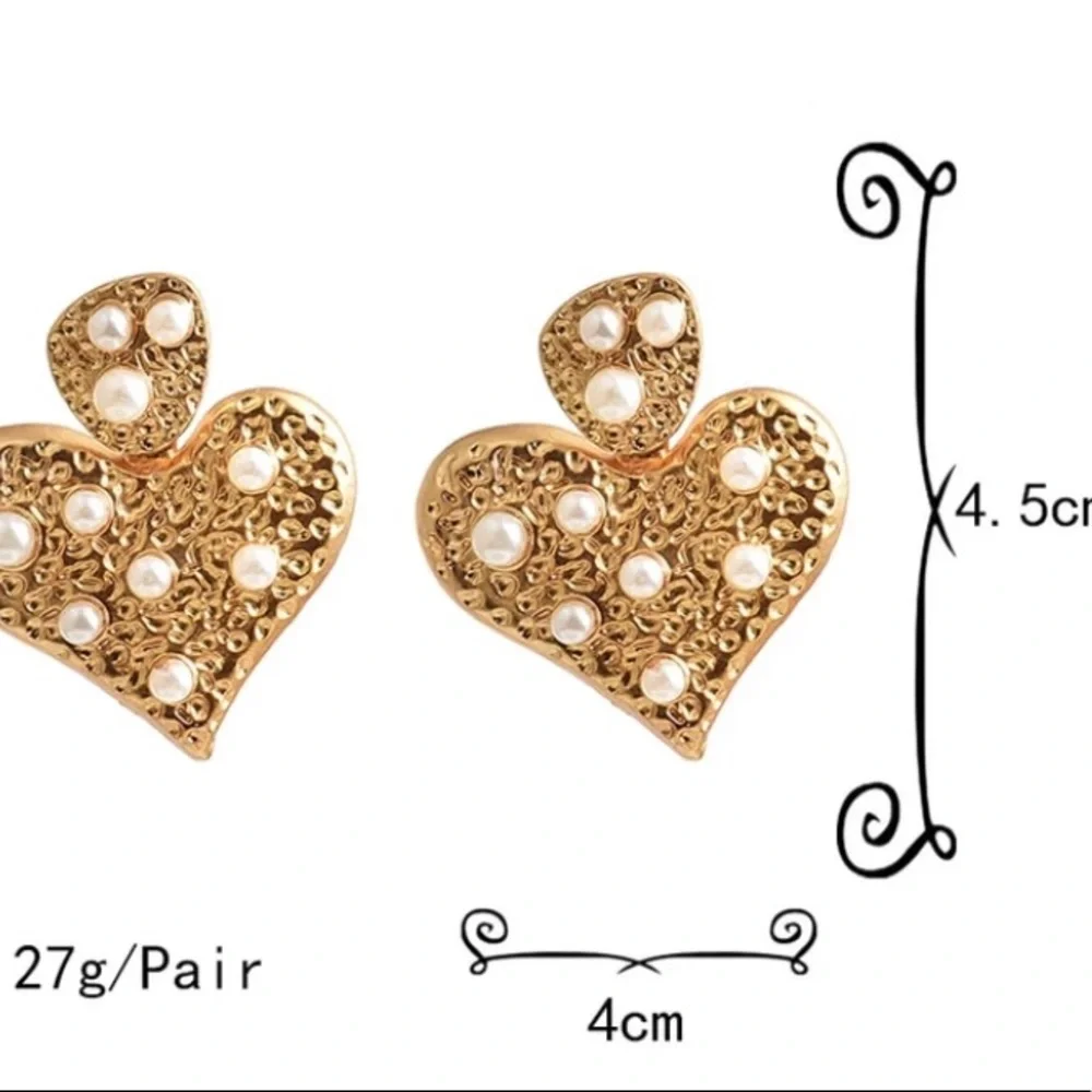 NWOT Heart earrings with simulated pearls Valentine’s Day
